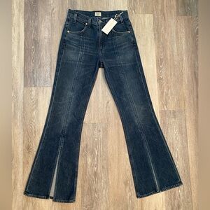 NWT! Citizens Of Humanity Premium Hailey Flare Leg Split Front Jeans - Size 25